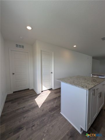 862 Bluegrass Point, New Braunfels, TX 78130