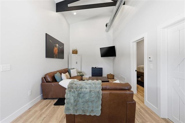 17115 E 215th Street, Peculiar, MO 64078