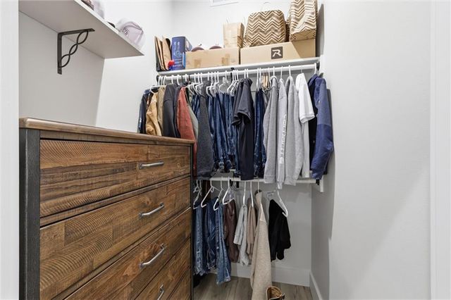 17115 E 215th Street, Peculiar, MO 64078