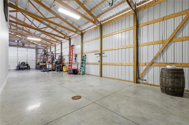 17115 E 215th Street, Peculiar, MO 64078