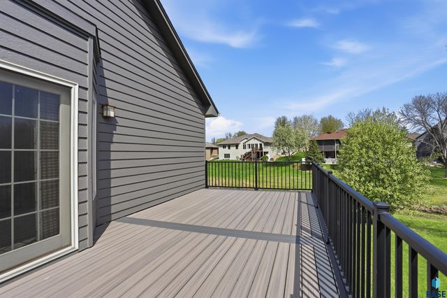 6612 W Thatcher Dr Drive, Sioux Falls, SD 57106