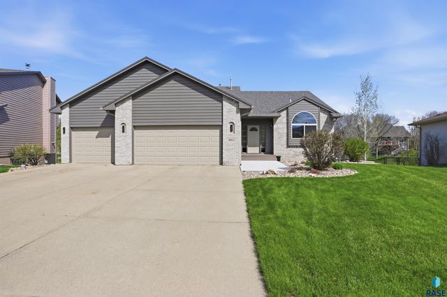 6612 W Thatcher Dr Drive, Sioux Falls, SD 57106