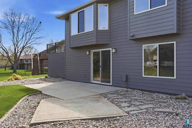 6612 W Thatcher Dr Drive, Sioux Falls, SD 57106