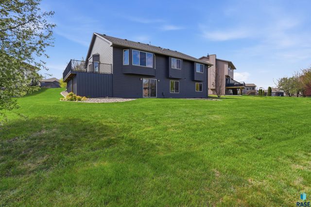 6612 W Thatcher Dr Drive, Sioux Falls, SD 57106