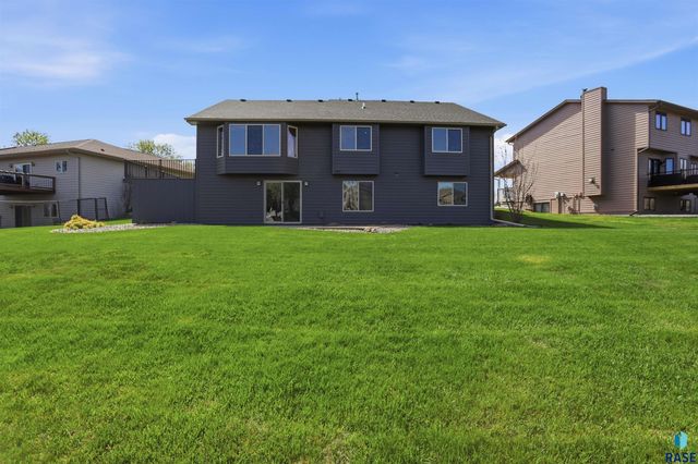 6612 W Thatcher Dr Drive, Sioux Falls, SD 57106