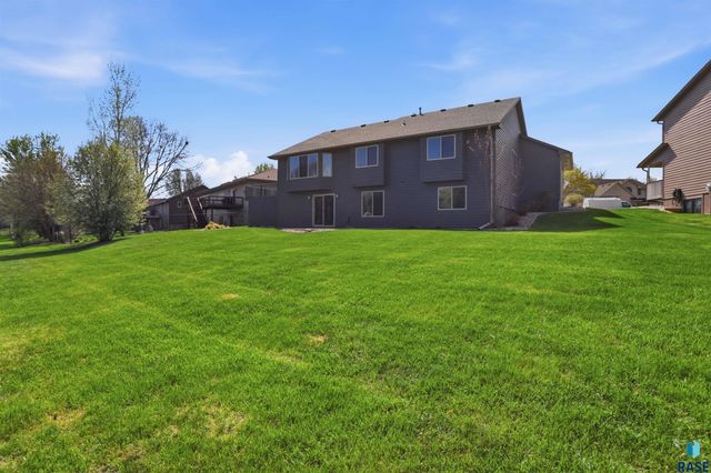 6612 W Thatcher Dr Drive, Sioux Falls, SD 57106