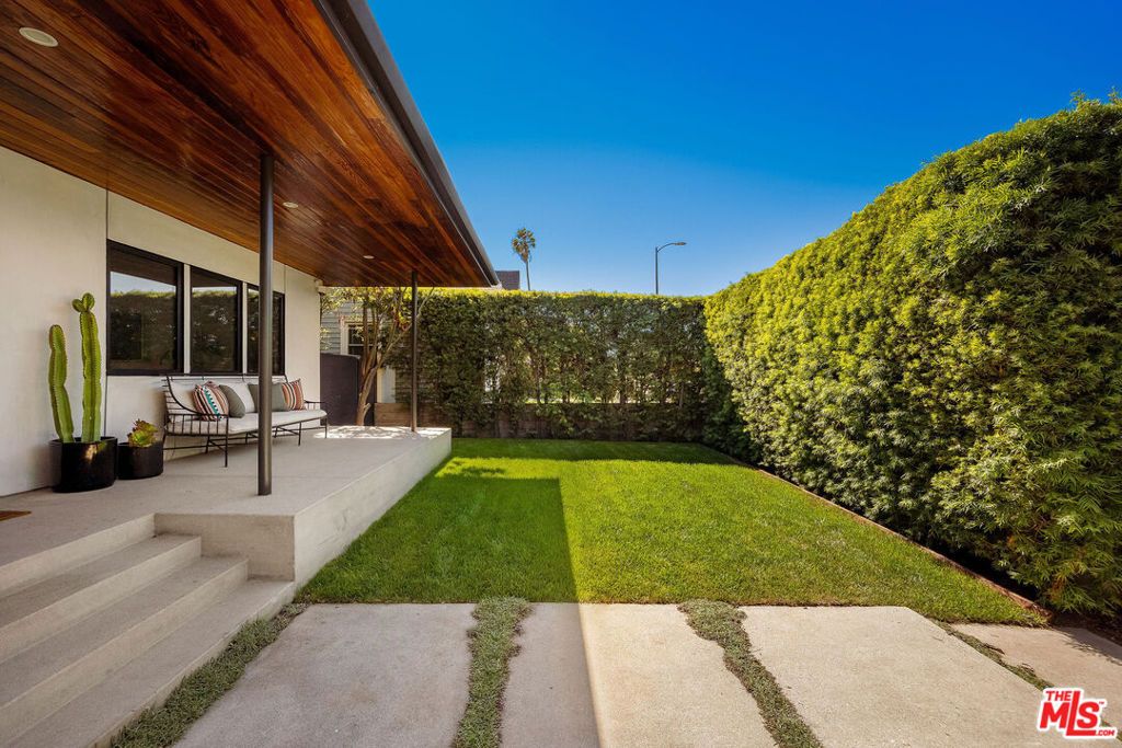 870 Rose Avenue, Venice, CA 90291 — photo 3