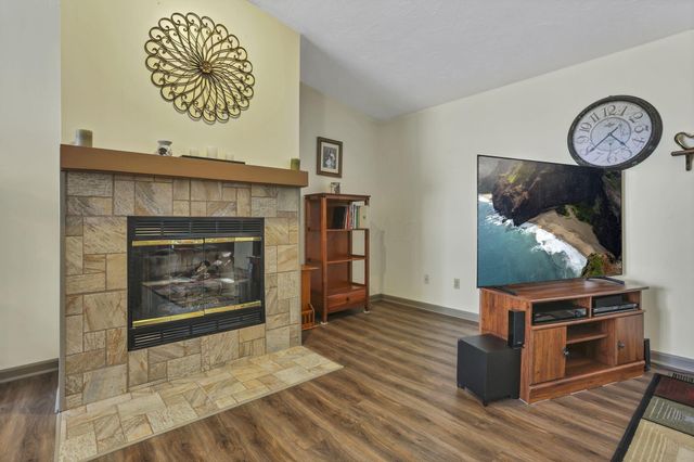 57 Jonquil Drive SW, Etna, OH 43062