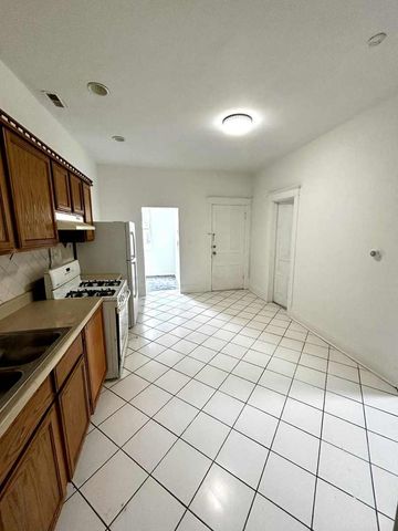 2622 S Saint Louis Avenue 2, Chicago, IL 60623