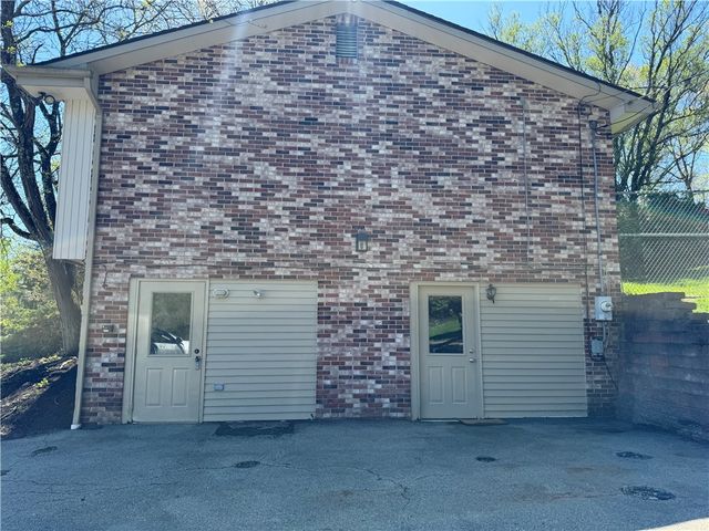 119 Hidden Valley Rd, Peters Twp, PA 15317