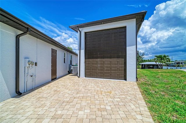 15704 LAKELAND CIRCLE, Port Charlotte, FL 33981