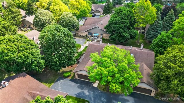 81 Castle Rock Lane, Bloomingdale, IL 60108