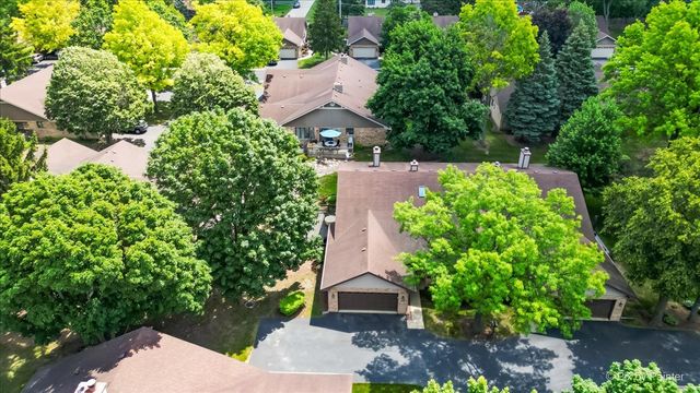 81 Castle Rock Lane, Bloomingdale, IL 60108