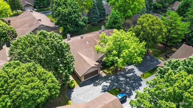 81 Castle Rock Lane, Bloomingdale, IL 60108