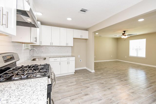 5433 Chennault Road, Houston, TX 77033