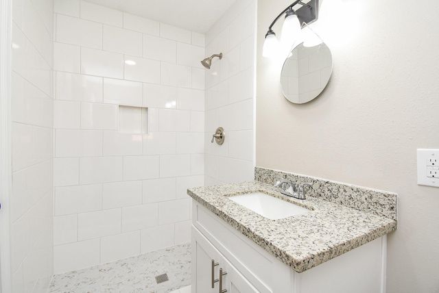 5433 Chennault Road, Houston, TX 77033