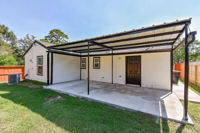 5433 Chennault Road, Houston, TX 77033