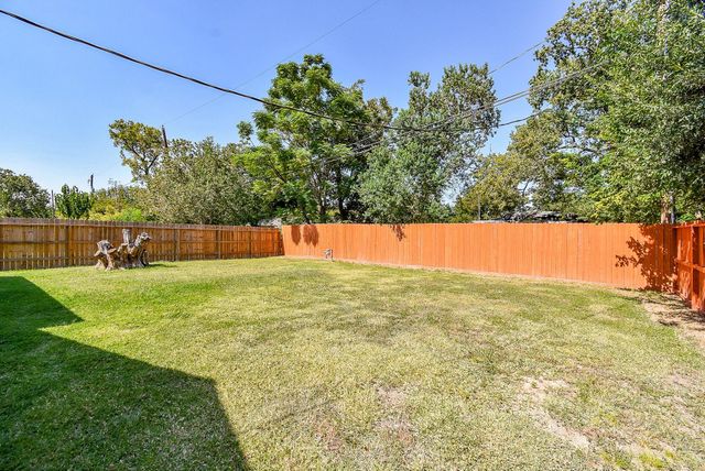 5433 Chennault Road, Houston, TX 77033