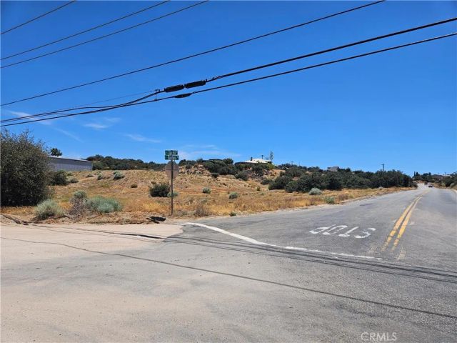 10735 Ranchero, Oak Hills, CA 92344