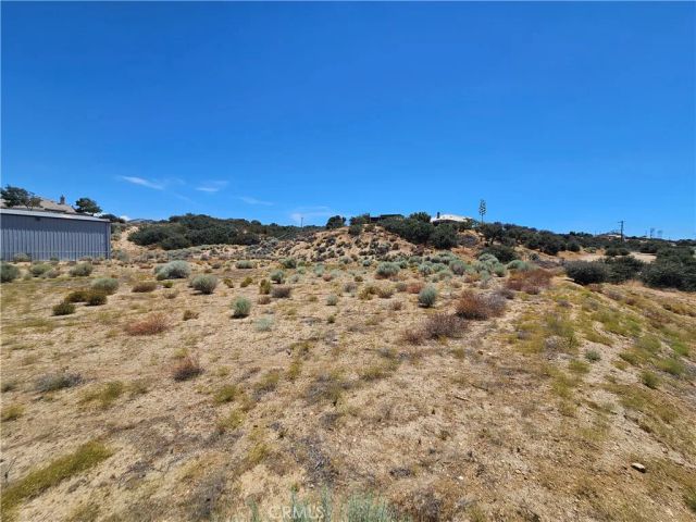 10735 Ranchero, Oak Hills, CA 92344