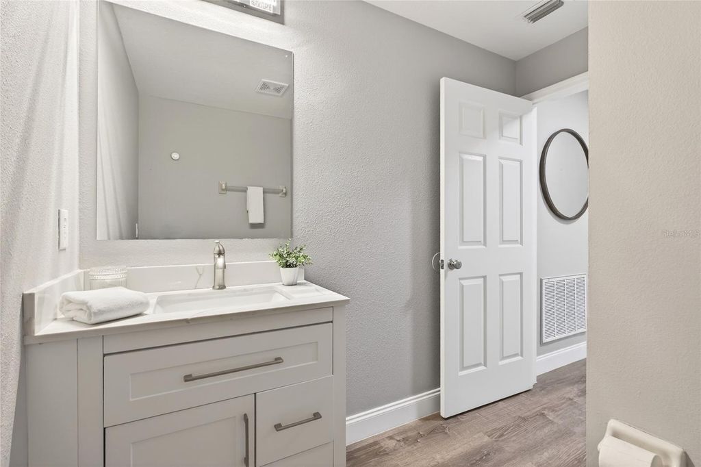 Image 11 of property listing at 25631 BRUFORD BOULEVARD, Land O Lakes, FL 34639