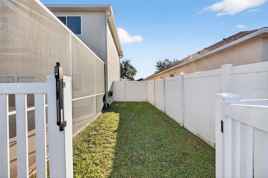Image 60 of property listing at 25631 BRUFORD BOULEVARD, Land O Lakes, FL 34639