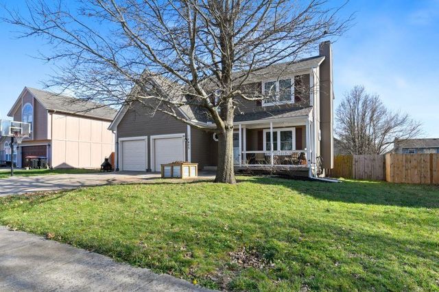 1405 Cypress Drive, Greenwood, MO 64034