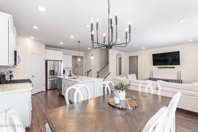 31 Osprey Avenue, Manahawkin, NJ 08050