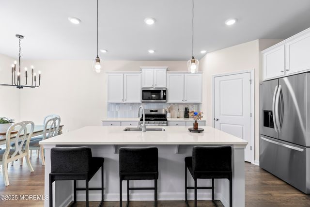 31 Osprey Avenue, Manahawkin, NJ 08050