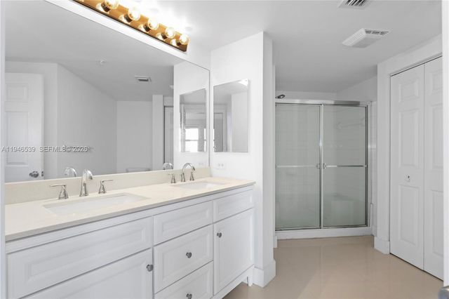 17100 N Bay Rd 1210, Sunny Isles Beach, FL 33160