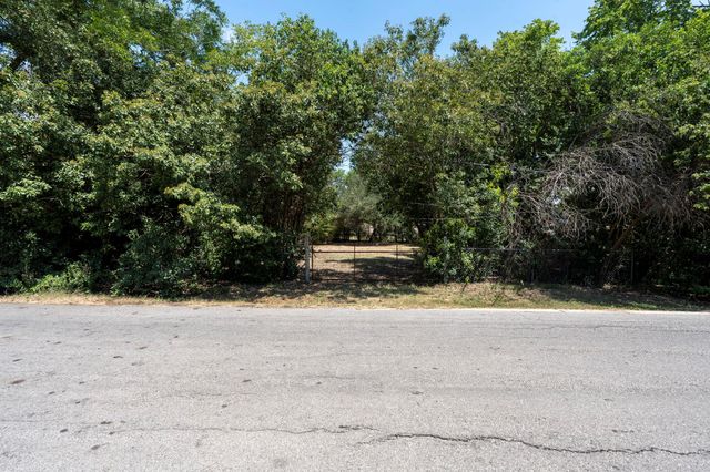 408 East ST, Buda, TX 78610