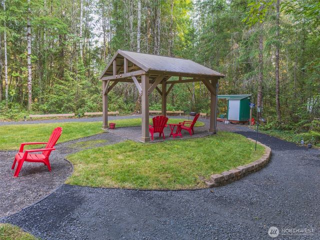 5441 E Grapeview Loop Road, Allyn, WA 98524