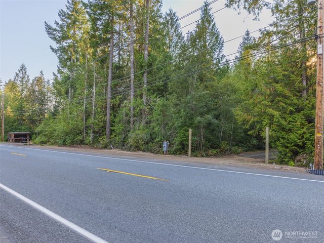 5441 E Grapeview Loop Road, Allyn, WA 98524