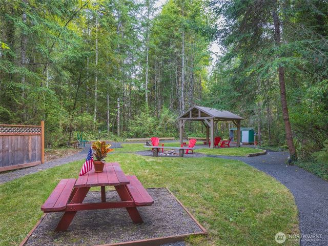 5441 E Grapeview Loop Road, Allyn, WA 98524