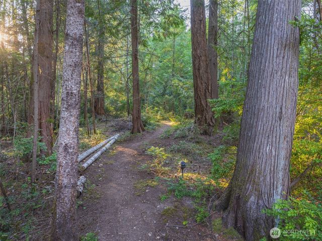 5441 E Grapeview Loop Road, Allyn, WA 98524