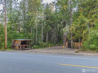 5441 E Grapeview Loop Road, Allyn, WA 98524