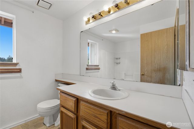 1239 Juniper Dr SE, Olympia, WA 98513