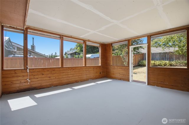 1239 Juniper Dr SE, Olympia, WA 98513