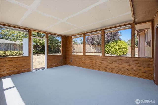 1239 Juniper Dr SE, Olympia, WA 98513