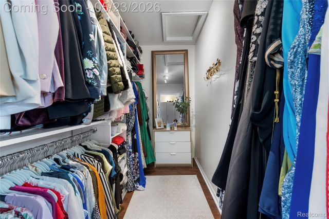 1051 Wellington Court, Canton Charter Township, MI 48187