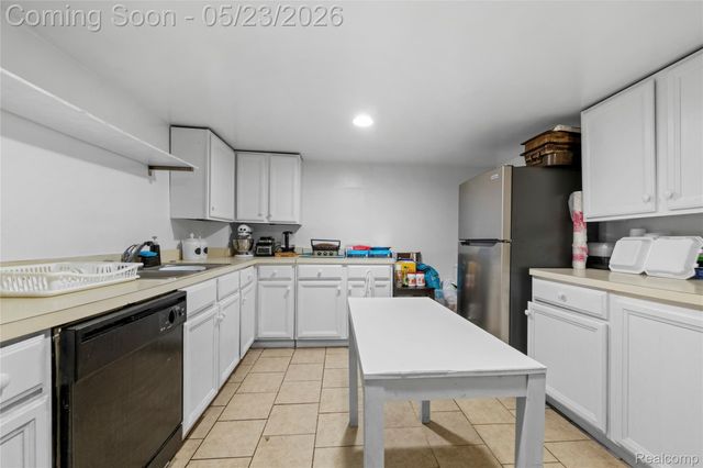 1051 Wellington Court, Canton Charter Township, MI 48187