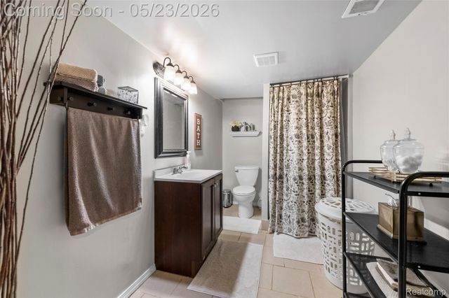 1051 Wellington Court, Canton Charter Township, MI 48187