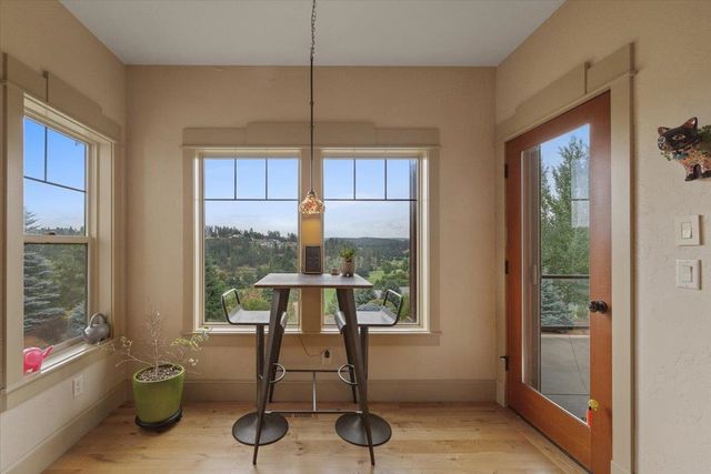 11812 S FAIRWAY RIDGE Ln, Spokane, WA 99224