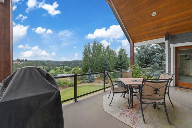 11812 S FAIRWAY RIDGE Ln, Spokane, WA 99224