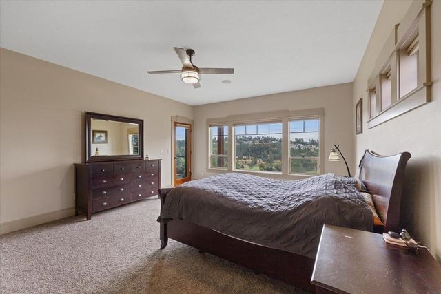 11812 S FAIRWAY RIDGE Ln, Spokane, WA 99224