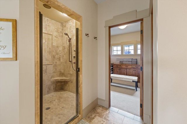 11812 S FAIRWAY RIDGE Ln, Spokane, WA 99224