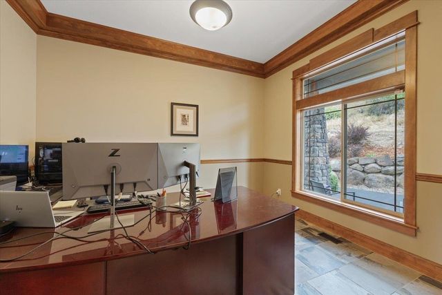 11812 S FAIRWAY RIDGE Ln, Spokane, WA 99224