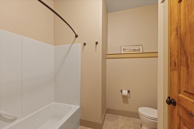 11812 S FAIRWAY RIDGE Ln, Spokane, WA 99224