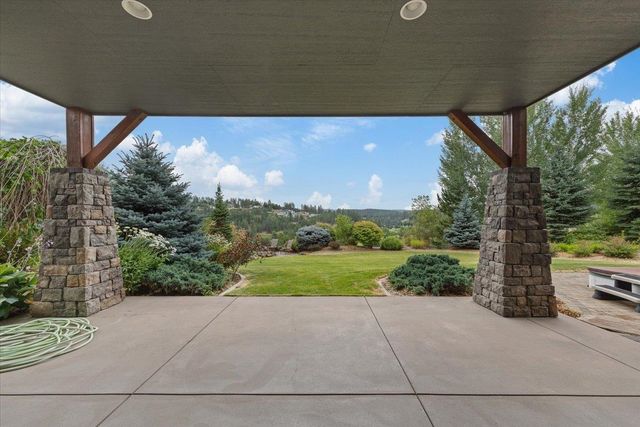 11812 S FAIRWAY RIDGE Ln, Spokane, WA 99224