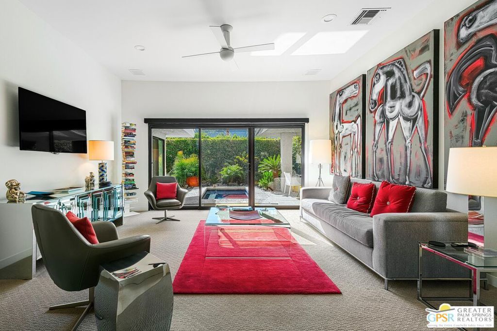 Image 11 of property listing at 1180 Los Robles Drive, Palm Springs, CA 92262